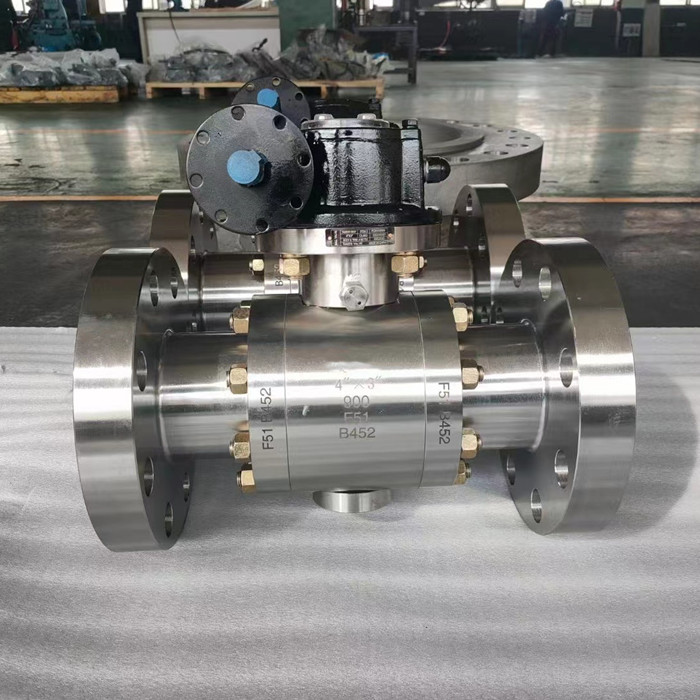 Three-piece reduced bore ball valves,double flanged RTJ, body F51,